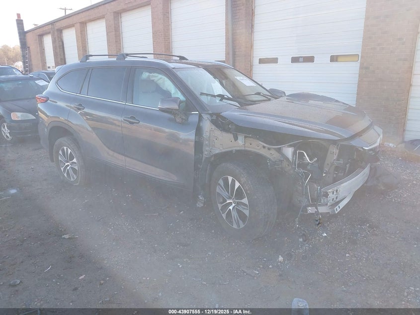 2022 Toyota Highlander Xle