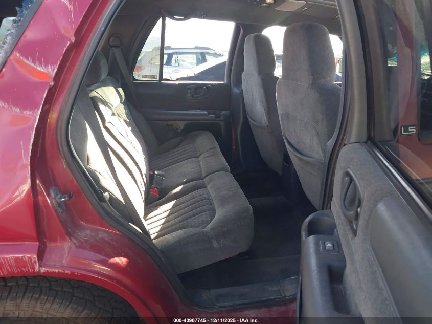 2002 Chevrolet Blazer Ls VIN: 1GNDT13W72K157280 Lot: 43907745