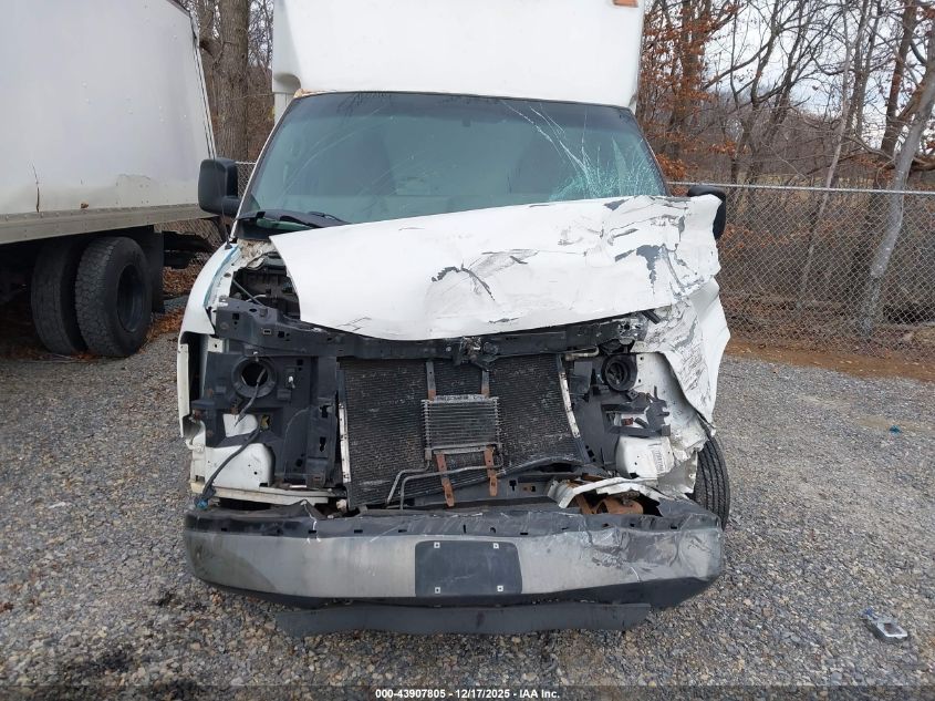 2011 Chevrolet Express Cutaway Work Van VIN: 1GB0G2BA8B1102046 Lot: 43907805