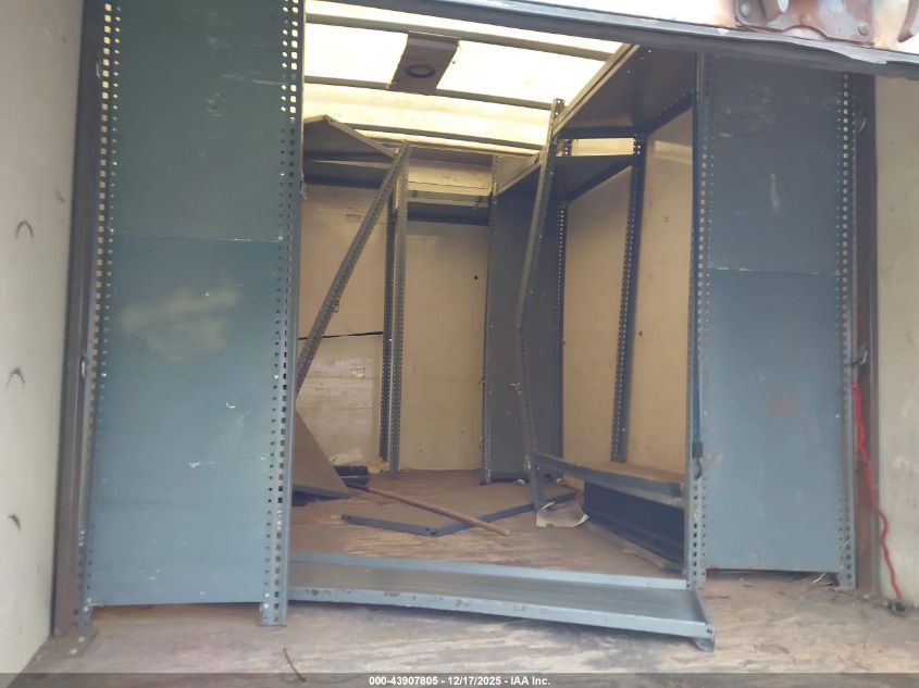 2011 Chevrolet Express Cutaway Work Van VIN: 1GB0G2BA8B1102046 Lot: 43907805