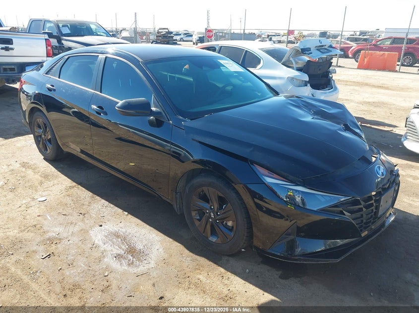 2022 Hyundai Elantra Sel