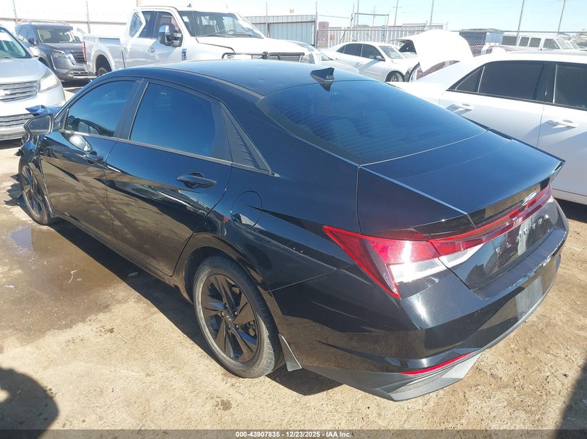 2022 Hyundai Elantra Sel