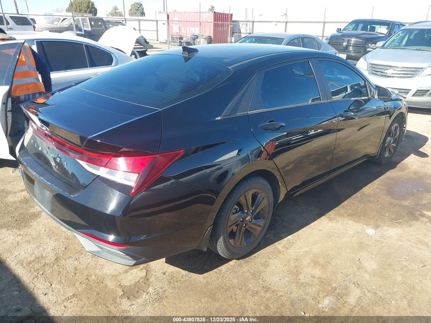 2022 Hyundai Elantra Sel