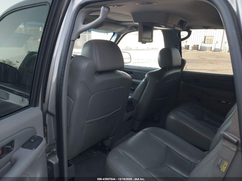 2005 GMC Yukon Denali VIN: 1GKEK63U05J177665 Lot: 43907844