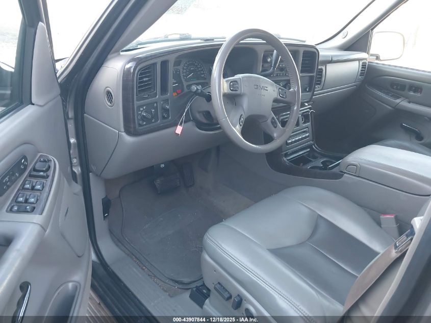 2005 GMC Yukon Denali VIN: 1GKEK63U05J177665 Lot: 43907844