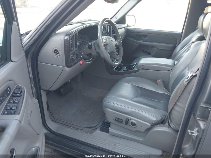 2005 GMC Yukon Denali VIN: 1GKEK63U05J177665 Lot: 43907844