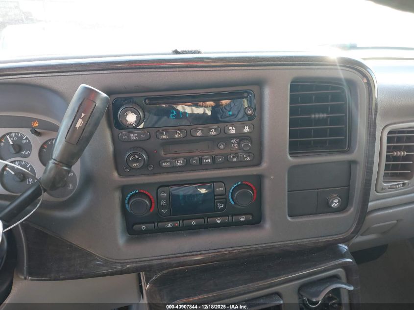 2005 GMC Yukon Denali VIN: 1GKEK63U05J177665 Lot: 43907844