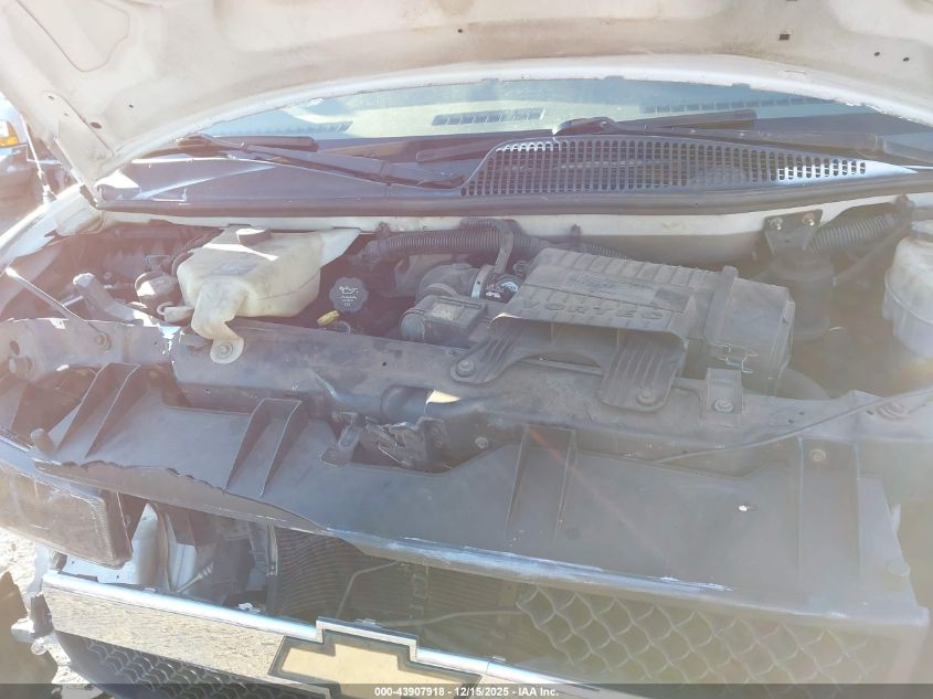 2011 Chevrolet Express Cutaway Work Van VIN: 1GB3G2CGXB1121049 Lot: 43907918