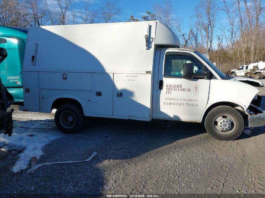 2011 Chevrolet Express Cutaway Work Van VIN: 1GB3G2CGXB1121049 Lot: 43907918