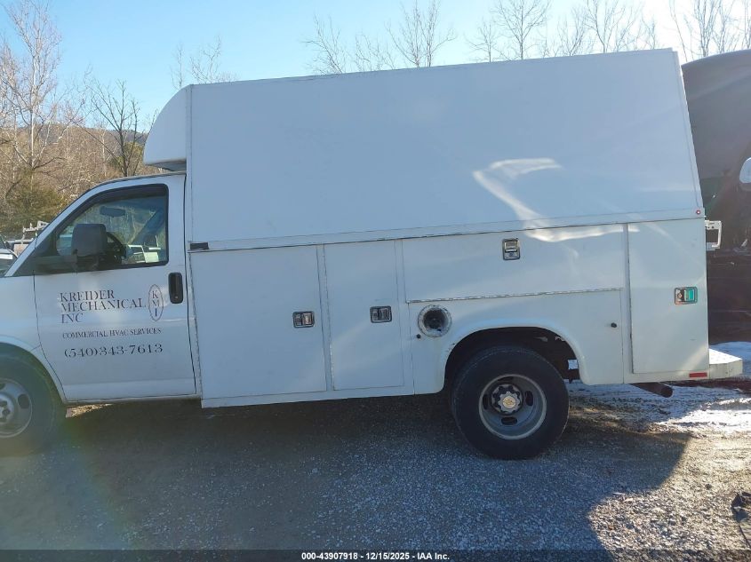 2011 Chevrolet Express Cutaway Work Van VIN: 1GB3G2CGXB1121049 Lot: 43907918