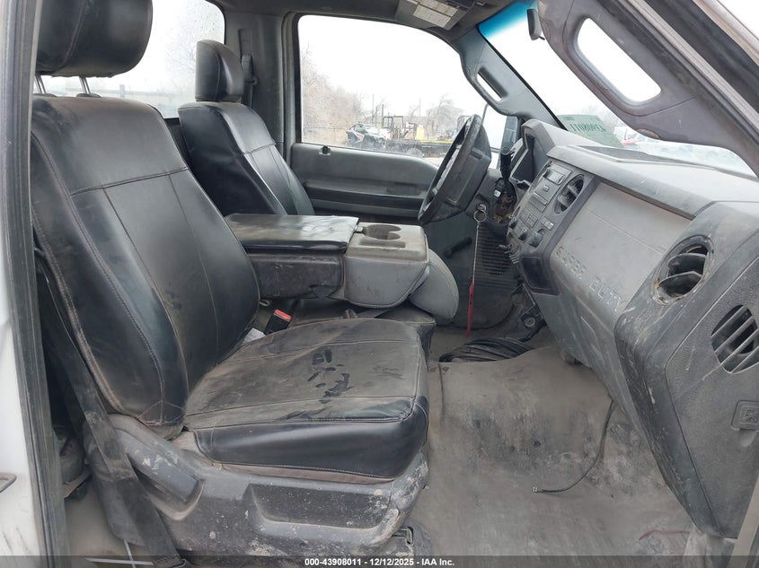 2012 Ford F-350 Chassis Xl