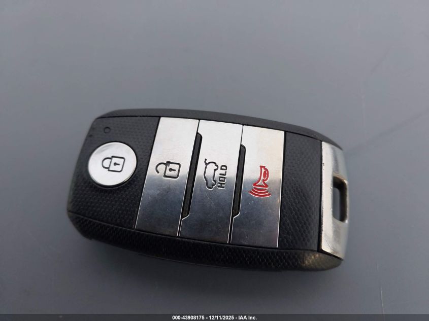 2018 Kia Sorento 3.3L Ex VIN: 5XYPHDA57JG417586 Lot: 43908175