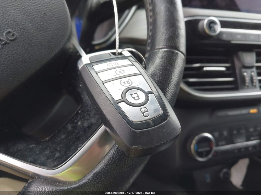 2020 Ford Escape Titanium VIN: 1FMCU9J9XLUB17791 Lot: 43908204