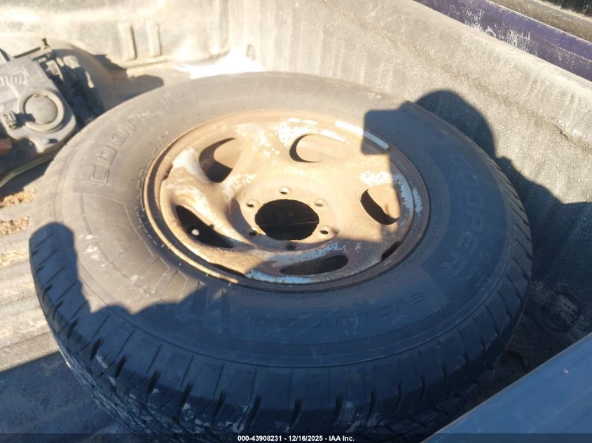 2002 Toyota Tundra Sr5 V8 VIN: 5TBBT44112S253332 Lot: 43908231