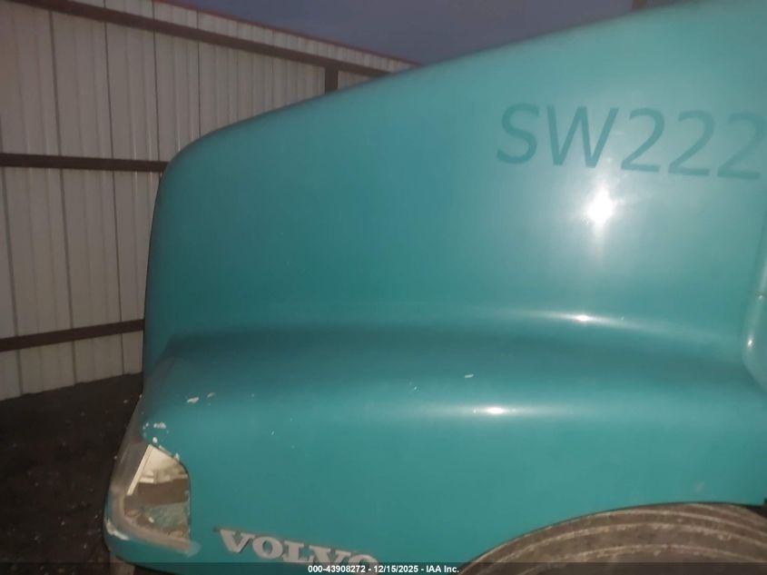 2001 Volvo Vn Vnm VIN: 4V4M19UF71N323715 Lot: 43908272