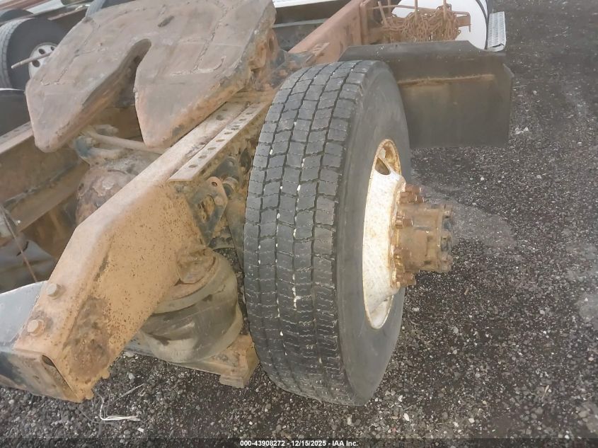 2001 Volvo Vn Vnm VIN: 4V4M19UF71N323715 Lot: 43908272