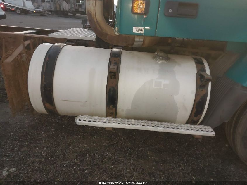 2001 Volvo Vn Vnm VIN: 4V4M19UF71N323715 Lot: 43908272