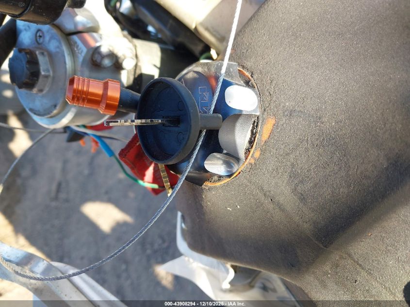 2005 Ktm 520 Sx VIN: VBKMXM4085M438472 Lot: 43908294