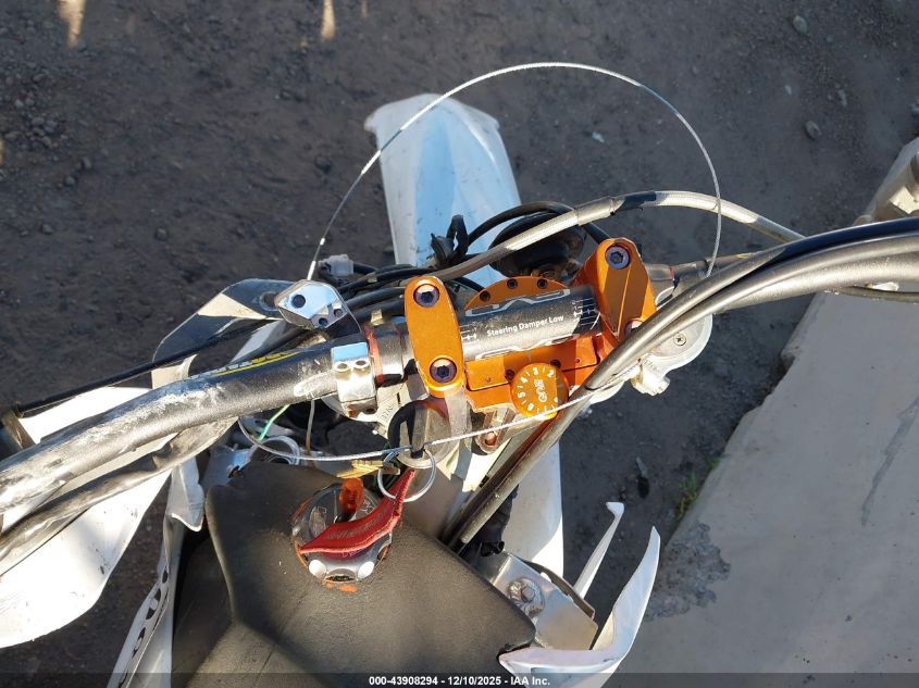 2005 Ktm 520 Sx VIN: VBKMXM4085M438472 Lot: 43908294