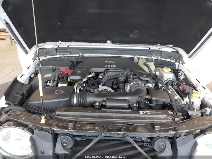 2018 Jeep Wrangler Unlimited Sport S 4X4 VIN: 1C4HJXDG2JW143885 Lot: 43908390