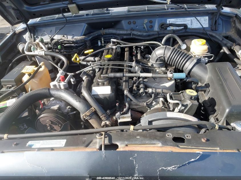 2001 Jeep Cherokee Sport VIN: 1J4FF48S01L572735 Lot: 43908540