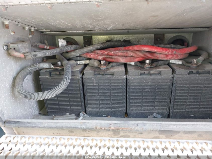 2018 Peterbilt 579 VIN: 1XPBDP9X8JD459064 Lot: 43908682