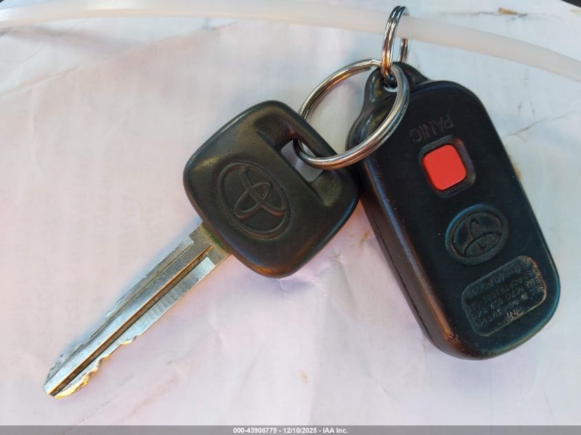 2004 Toyota Camry Le VIN: 4T1BE32K44U301228 Lot: 43908779