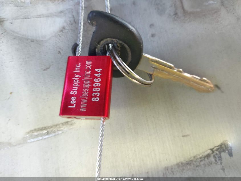 2006 Chevrolet Express Work Van VIN: 1GCFG15X261151524 Lot: 43908828