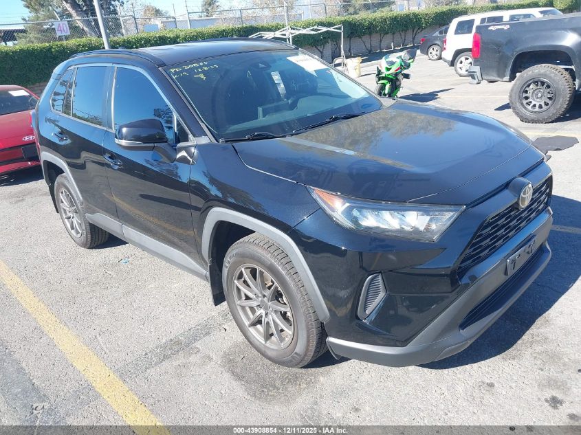 TOYOTA RAV4 LE