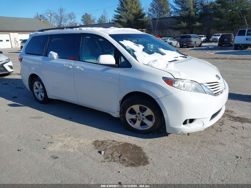TOYOTA SIENNA LE 8 PASSENGER
