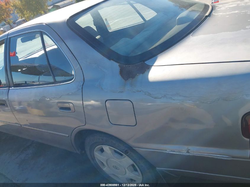 1995 Toyota Camry Le VIN: 4T1GK12E9SU096645 Lot: 43908981