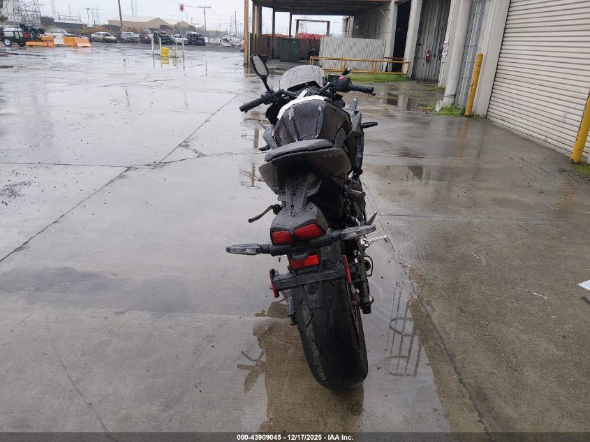 2025 Suzuki Gsx800 F VIN: JS1EM13B5S7100791 Lot: 43909045