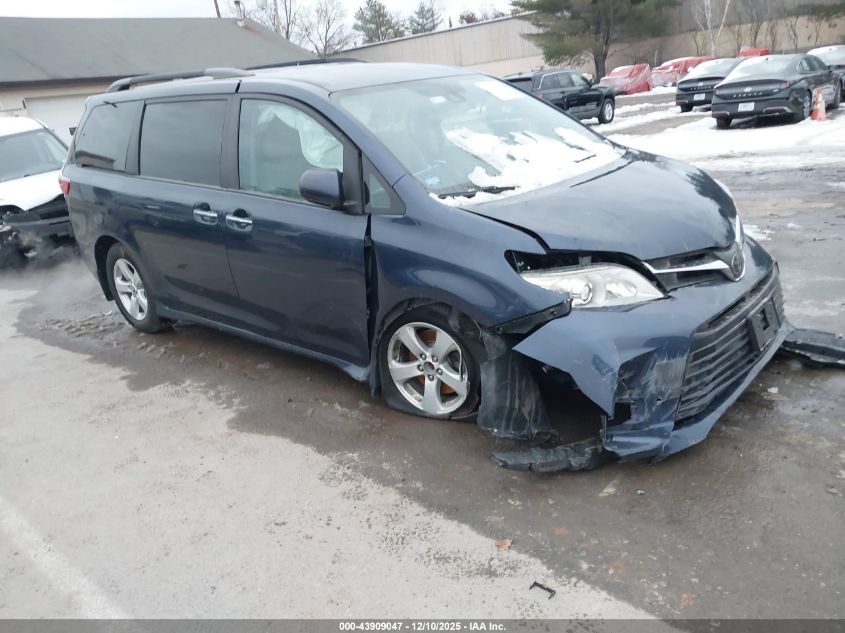 TOYOTA SIENNA LE