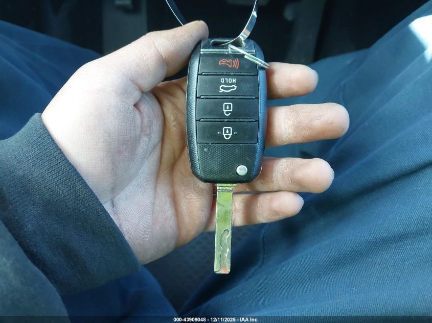 2016 Kia Optima Lx VIN: KNAGT4L30G5106722 Lot: 43909048