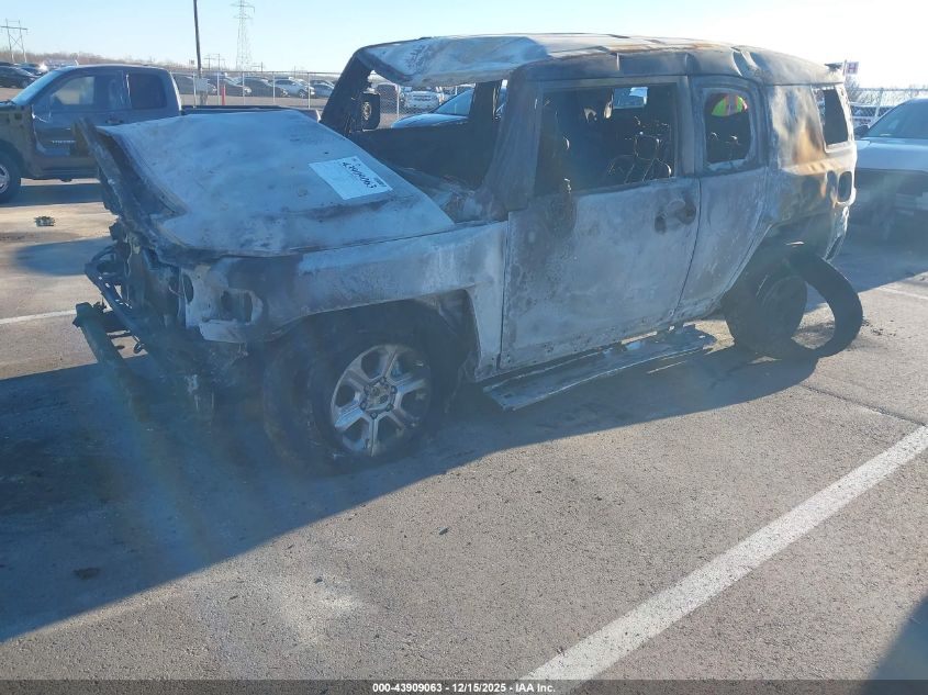 JTEBU11F370031528 2007 TOYOTA FJ CRUISER photo no. 2