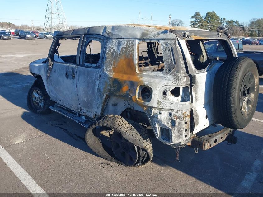 JTEBU11F370031528 2007 TOYOTA FJ CRUISER photo no. 3