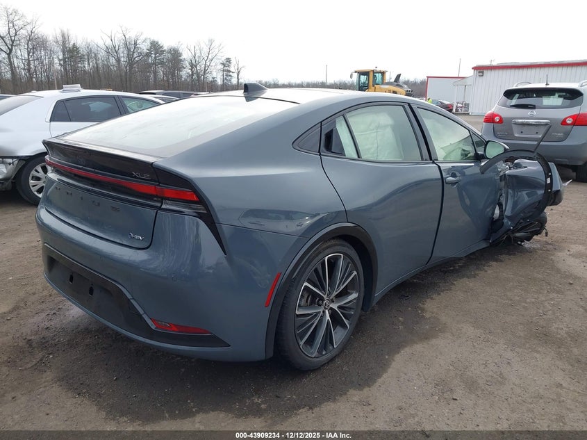 2023 Toyota Prius Xle