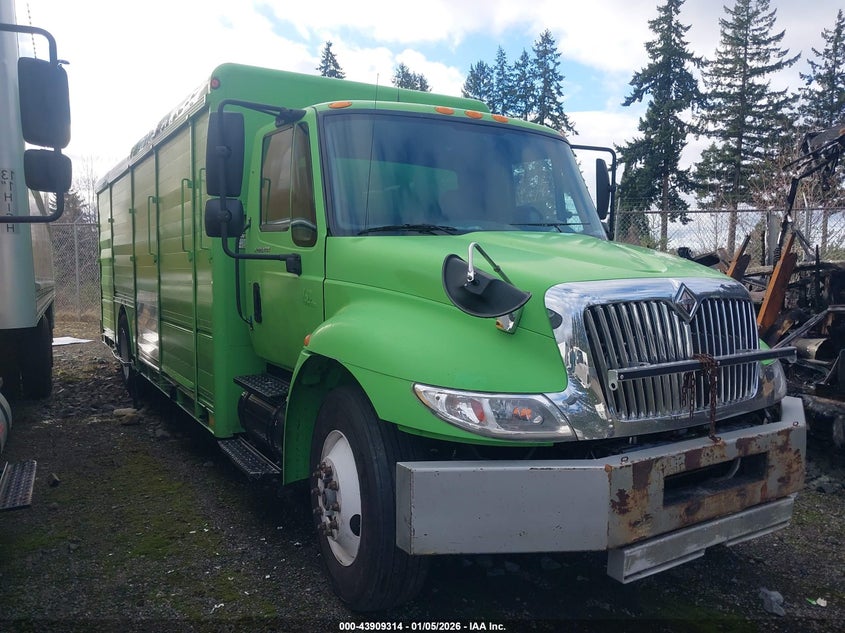 2005 INTERNATIONAL 4000 4300