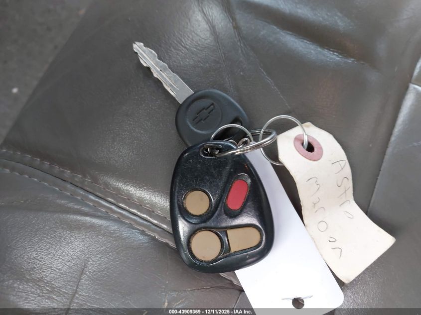 2002 Chevrolet Astro Ls VIN: 1GNDM19X42B130843 Lot: 43909369