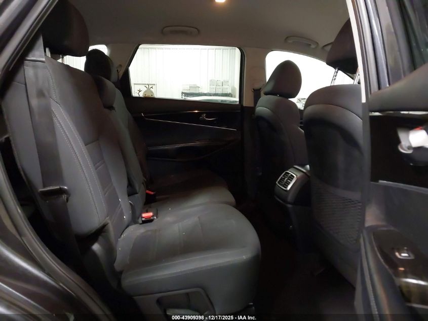 2019 Kia Sorento 3.3L Lx VIN: 5XYPG4A5XKG557653 Lot: 43909398