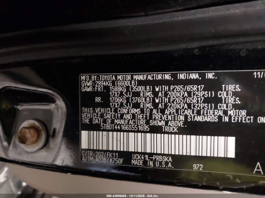 2006 Toyota Tundra Sr5 V8 VIN: 5TBDT44166S551695 Lot: 43909405