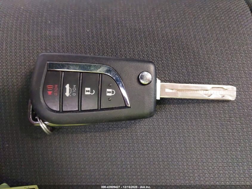 2025 Toyota Corolla Le VIN: 5YFB4MDE5SP281733 Lot: 43909427