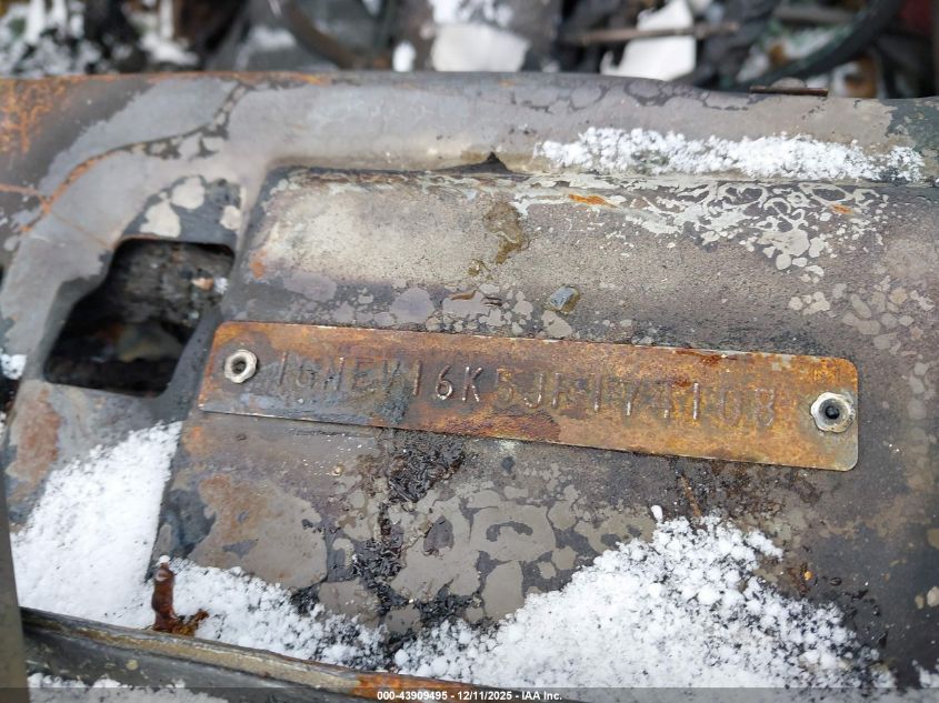 1988 Chevrolet Suburban V10 VIN: 1GNEV16K5JF174108 Lot: 43909495