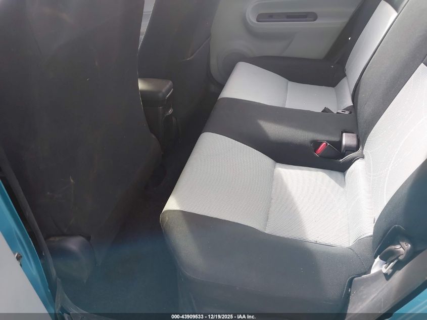 2012 Toyota Prius C Three VIN: JTDKDTB37C1015454 Lot: 43909533