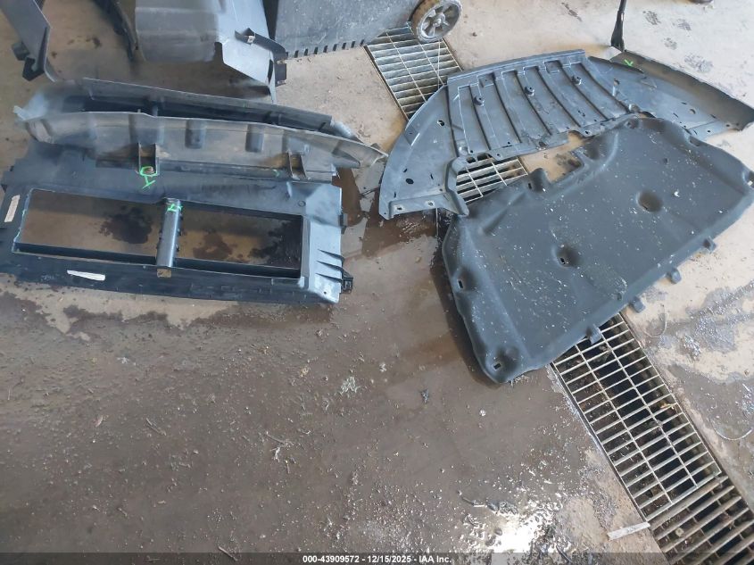 2016 Ford Focus Se VIN: 1FADP3K27GL391630 Lot: 43909572