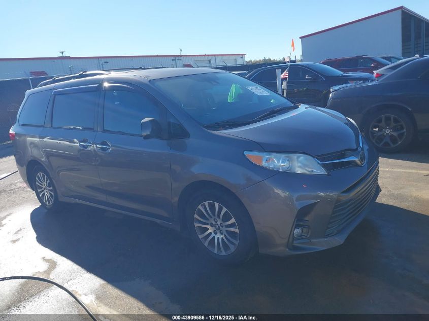 TOYOTA SIENNA XLE 8 PASSENGER
