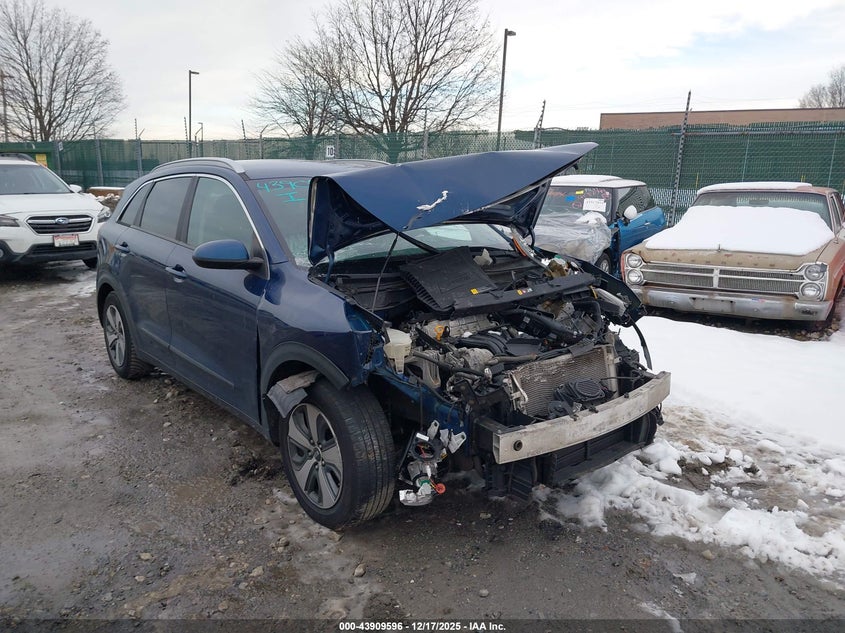 2018 KIA NIRO LX