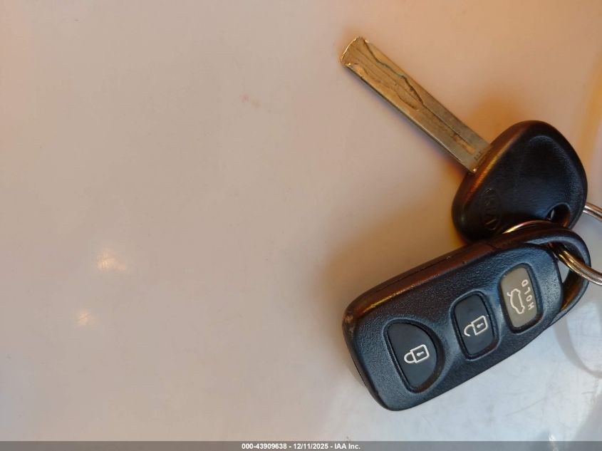 2013 Kia Optima Lx VIN: 5XXGM4A70DG215260 Lot: 43909638