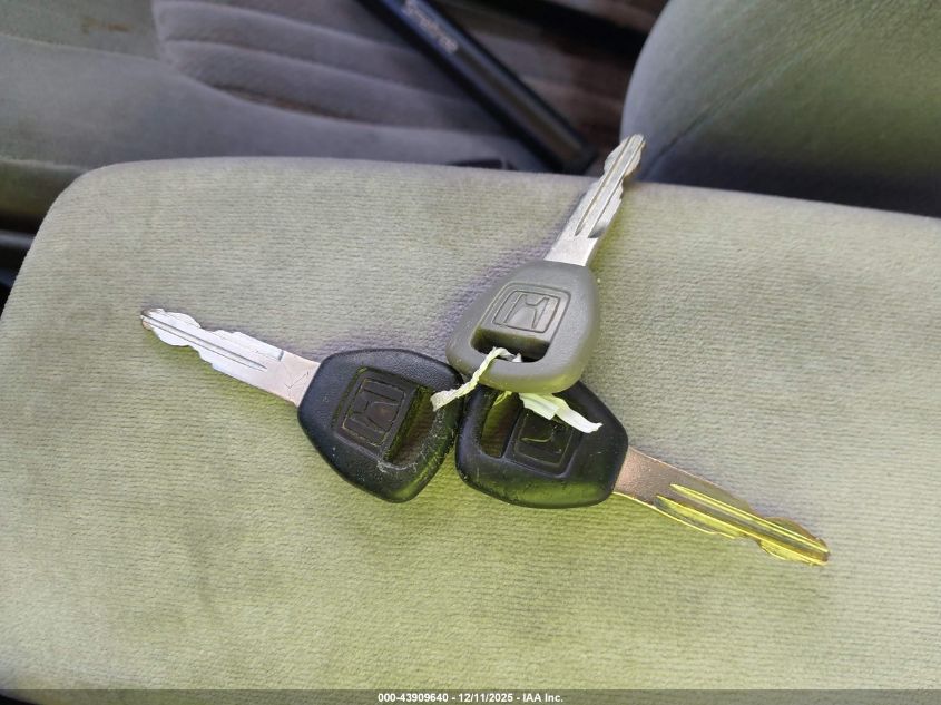 1998 Honda Accord Lx VIN: 1HGCG564XWA218550 Lot: 43909640