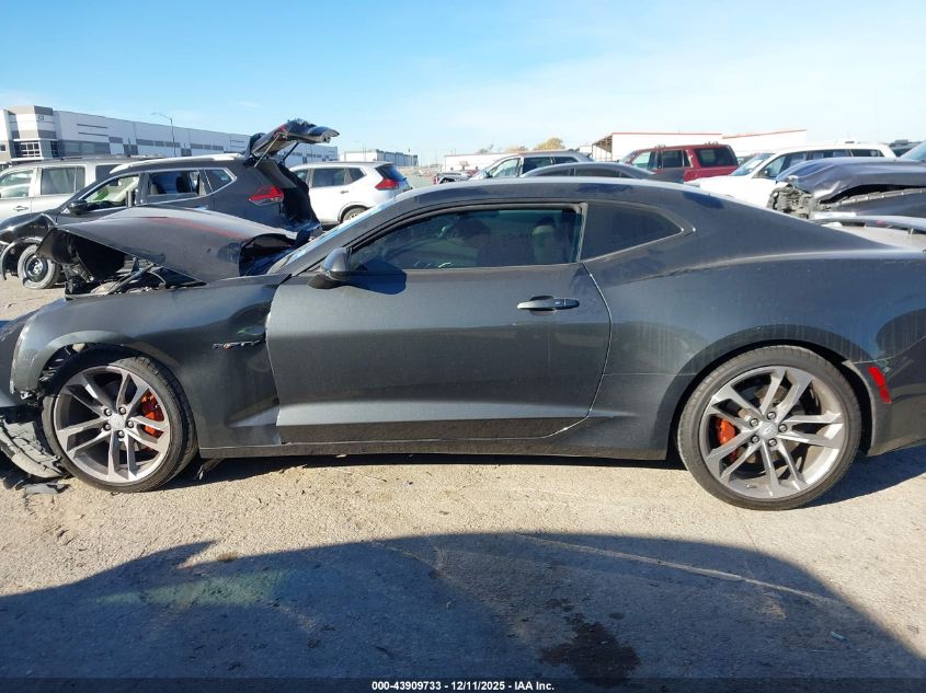 2017 Chevrolet Camaro 2Ss VIN: 1G1FH1R79H0163792 Lot: 43909733
